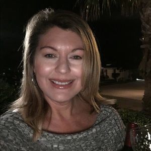 Meet your Posher, Stacy